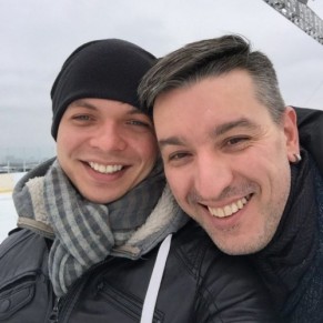 Le couple gay menac de se voir retirer ses fils adoptifs a fui le pays  - Russie 