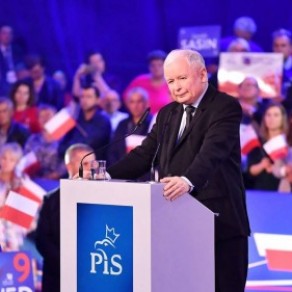 Les ultra conservateurs homophobes remportent les lgislatives - Elections en Pologne