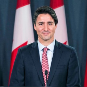 Le Premier ministre pro-LGBT Justin Trudeau remporte les lections  - Canada