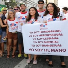 Manifestations mouvementes contre une rforme constitutionnelle empchant le mariage gay - Panama 