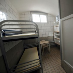 Prison ferme pour deux dtenus qui avaient tortur leur compagnon de cellule - Lille 