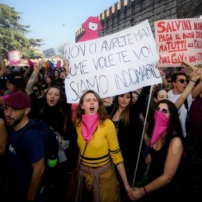 Le parlement dbat d'un projet de loi sanctionnant les crimes de haine anti-LGBT - Italie 