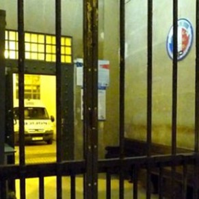 Plusieurs enqutes ouvertes contre des policiers accuss de racisme et de transphobie  - Tribunal de Paris 