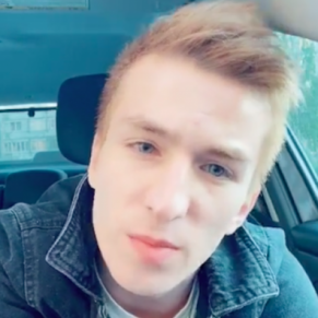Un influenceur gay de 23 ans retrouv mort trangl  Saint-Ptersbourg - Russie 