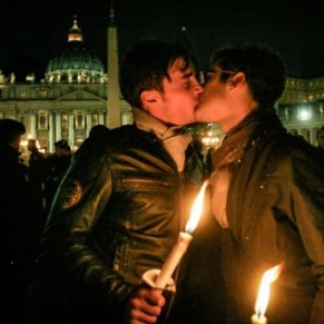 Les LGBT catholiques, reconnaissants mais sans illusion, aprs les propos du pape sur l'union civile - Eglise catholique  