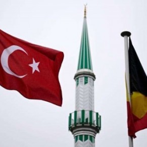 La Belgique veut expulser un imam turc accus de propos homophobes - Haine en ligne 