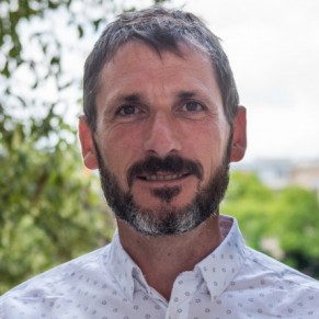 Le dput gay Matthieu Orphelin  la tte d'une liste en Pays de la Loire - Elections rgionales