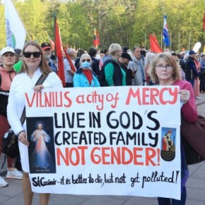 Des milliers de Lituaniens protestent contre les unions civiles de mme sexe - Lituanie 