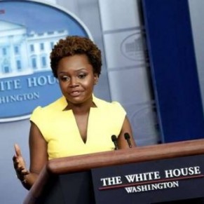 Karine Jean-Pierre premire femme noire et homosexuelle au pupitre de la Maison Blanche - Etats-Unis 