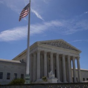 La Cour suprme des Etats-Unis accorde une victoire en demi-teinte aux milieux religieux - Familles d'accueil homo
