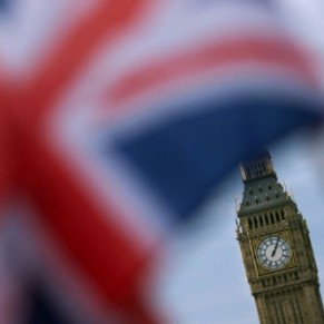 La diplomatie britannique s'excuse pour avoir refus d'employer des homosexuels - Grande-Bretagne