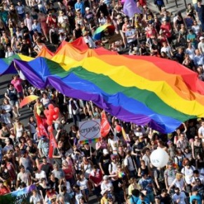 Des ambassades du monde entier exigent l'absence de violenceenvers les homosexuels - Hongrie / Budapest Pride