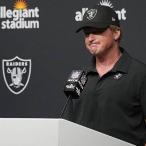 Démission de l'entraîneur des Raiders, accusé de racisme, misogynie et homophobie - Football américain 