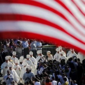 Le clergé américain laisse la politique hors d'un nouveau texte sur la communion - Etats-Unis 