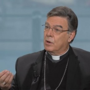 L'archevêque ultra-conservateur de Paris démissionnaire après la révélation d'une relation intime avec une femme - Eglise catholique 