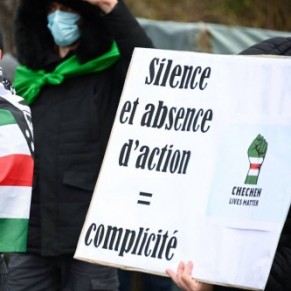 300 Tchétchènes manifestent devant le Conseil de l'Europe contre des arrestations arbitraires - Russie  
