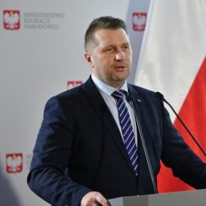 Les députés adoptent un projet de loi interdisant l'information sur les questions LGBT à l'école - Pologne