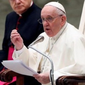 Le pape François appelle les parents à soutenir leurs enfants homosexuels et non à les condamner - Eglise catholique 