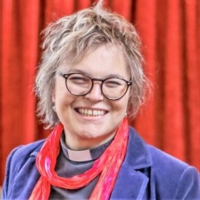 Rachel Mann, rvrende transgenre et pionnire des droits LGBT en Angleterre - Eglise anglicane 
