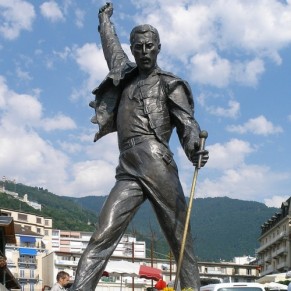 Une statue de Freddie Mercury en Core du Sud, pays fan de Queen - Clbrits 