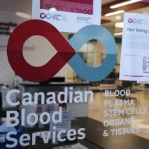 Le Canada lève la période d'abstinence pour les homosexuels - Don du sang 